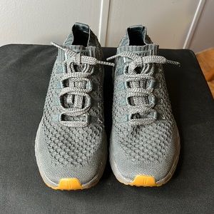 NO BULL Dark grey knit runner size 8 men 9.5 women